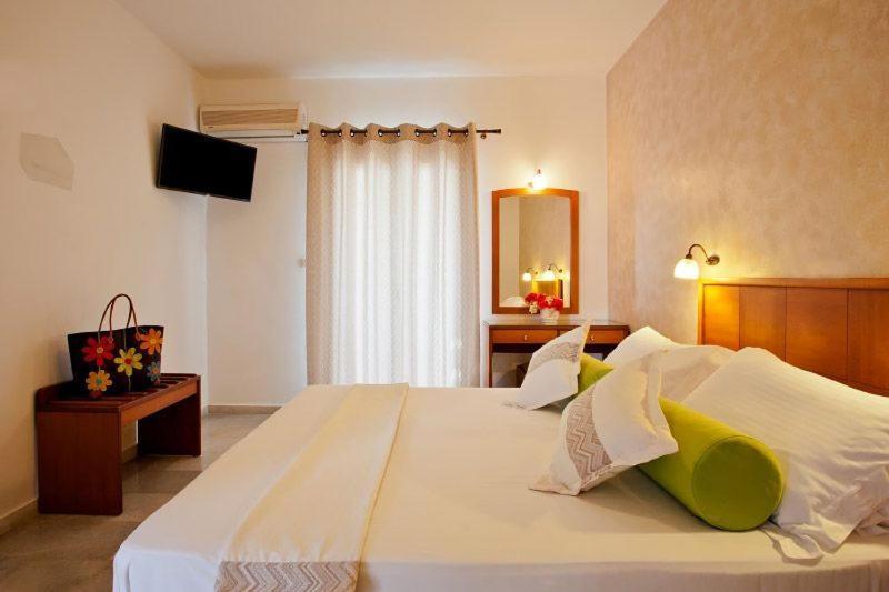 Apart Otel Naxos Kalimera 2*